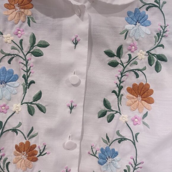 Vintage Tramo Embroidered Short Sleeve Button down Top Size 38 (M) - Picture 6 of 10